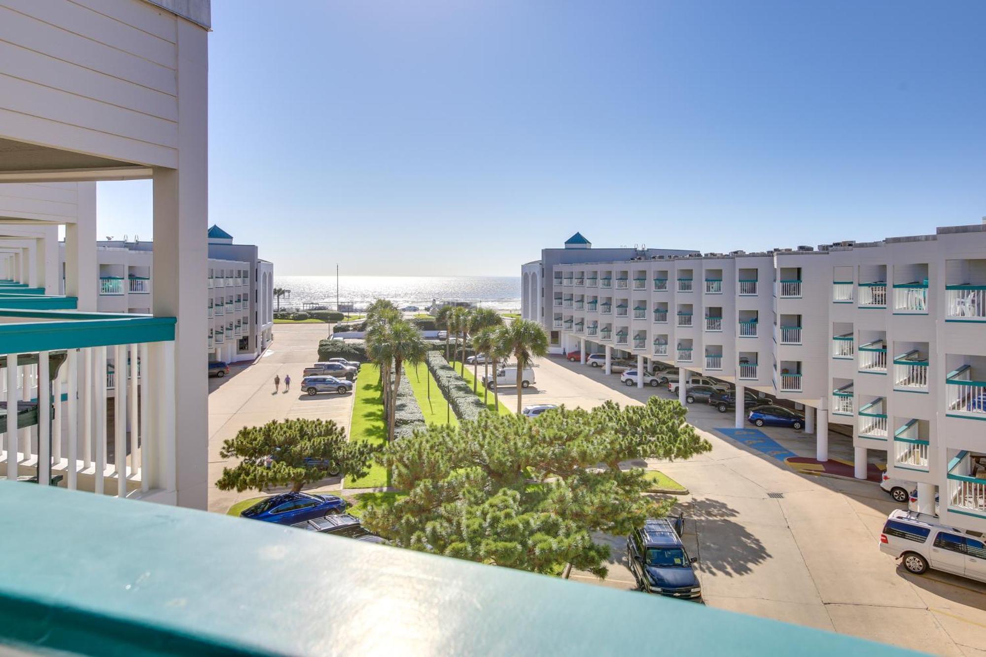 Galveston Retreat With Balcony And Gulf Views! Apartment Exterior photo