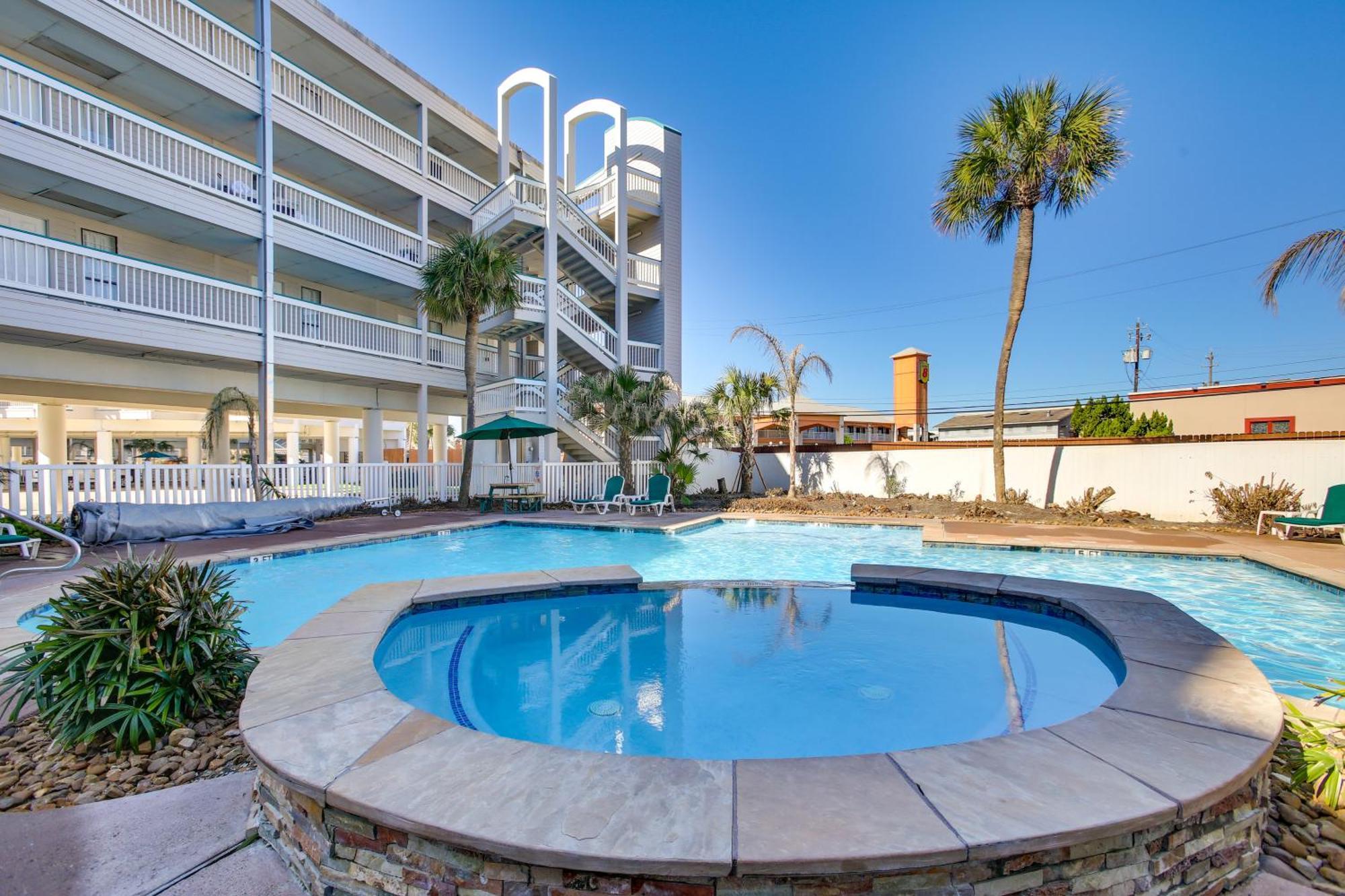Galveston Retreat With Balcony And Gulf Views! Apartment Exterior photo