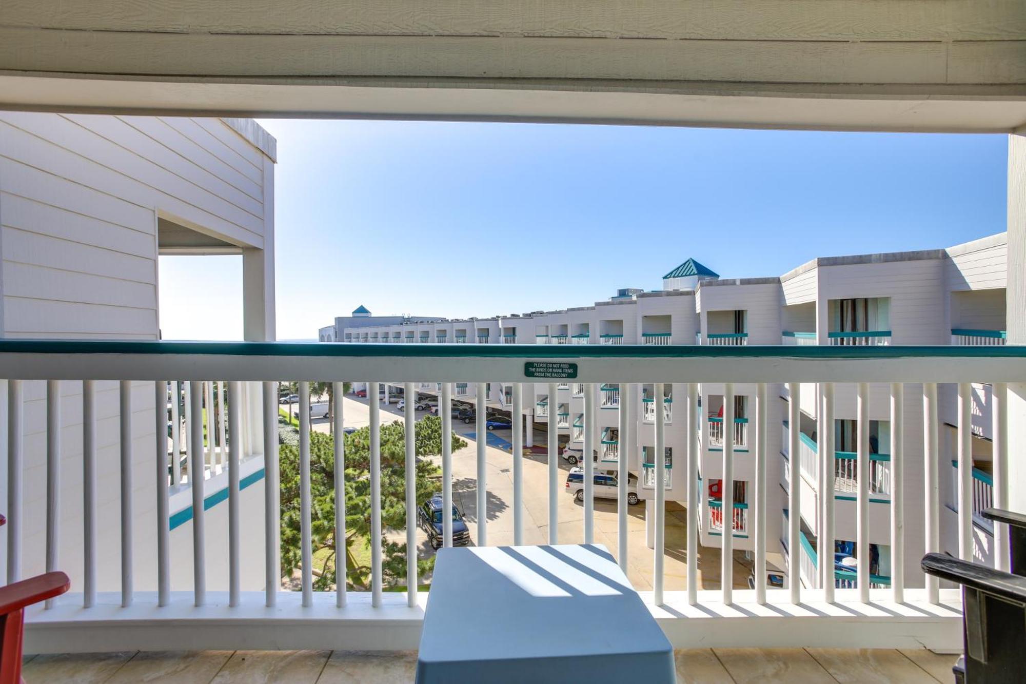 Galveston Retreat With Balcony And Gulf Views! Apartment Exterior photo